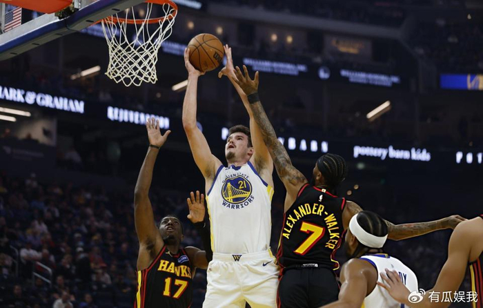华体会 hth-库里巴特勒61分勇士负老鹰！肯纳德6记三分 麦科勒姆首秀12分4助|斯蒂芬·库里|吉米·巴特勒|奥孔古|追梦|亚特兰大老鹰队_新浪体育_新浪新闻