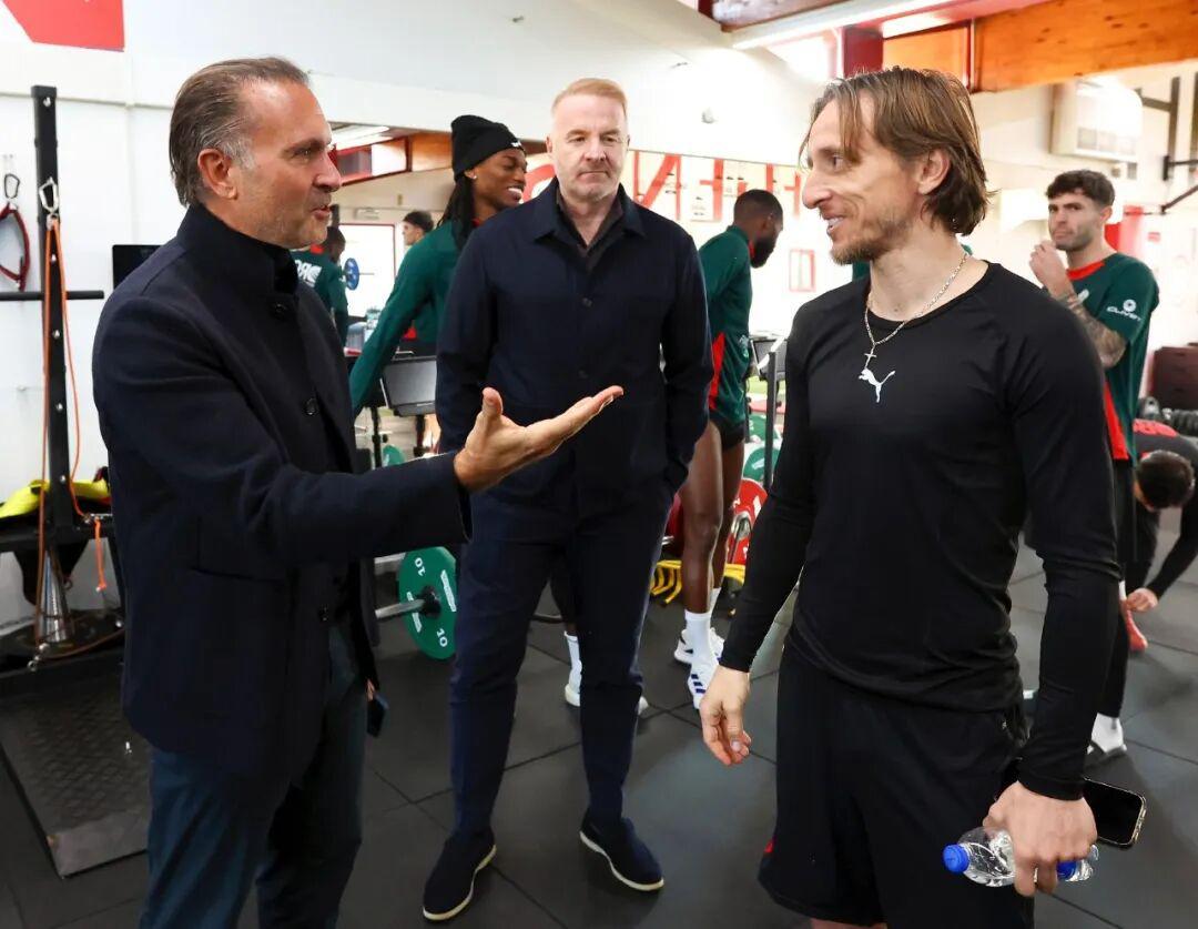 体育直播-迪马济奥丨卡尔迪纳莱探班球队